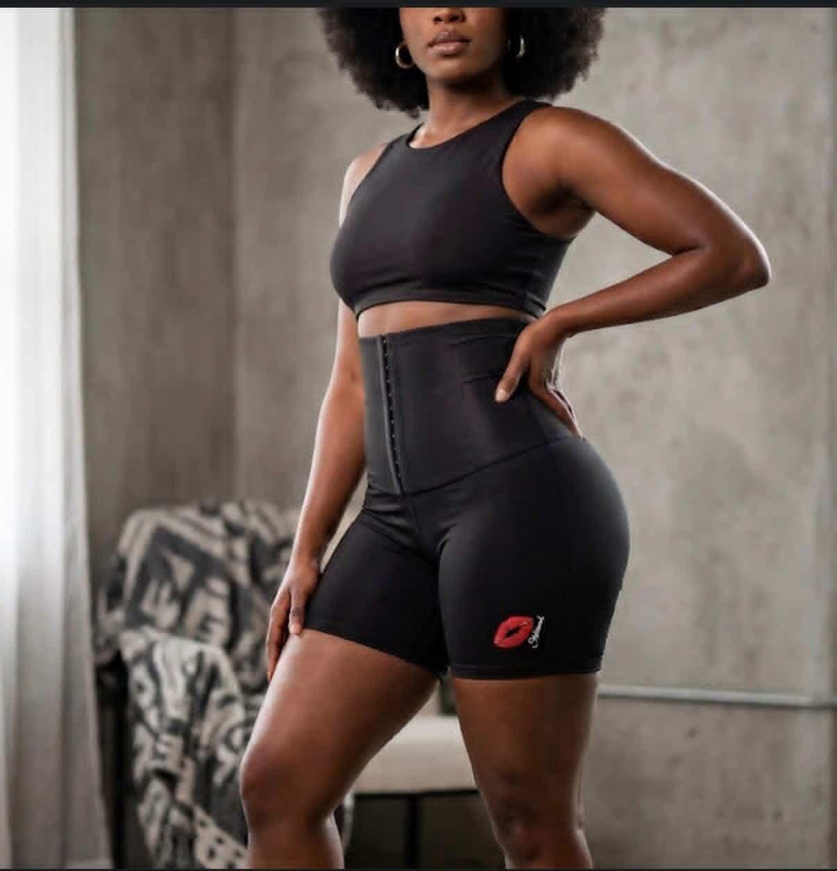 Statement Corset Short